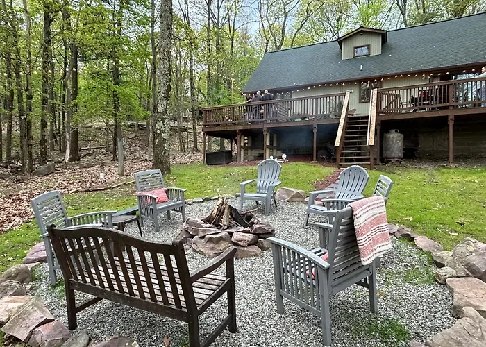 Pocono Mountain View Lake House In Lake Harmony
