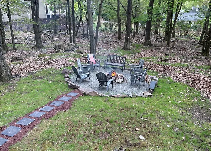Pocono Mountain View Lake House In Lake Harmony